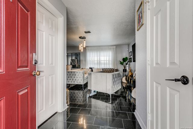 535 Scarlet Ibis, San Antonio, TX 78245