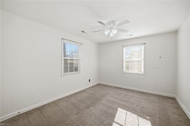 5912 Andrew PL, Newport News, VA 23605