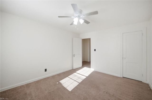 5912 Andrew PL, Newport News, VA 23605