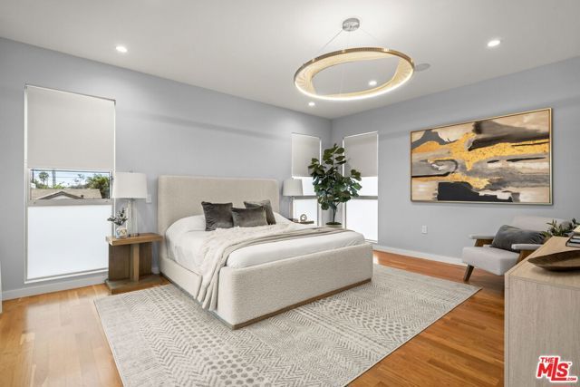 3613 Redwood Avenue, Los Angeles, CA 90066
