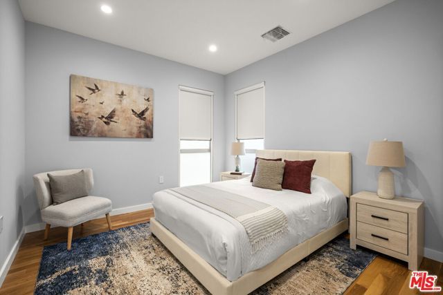 3613 Redwood Avenue, Los Angeles, CA 90066