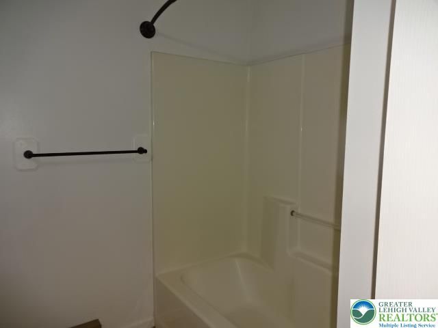 1221 West Whitehall Street, Allentown City, PA 18102