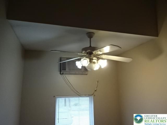 1221 West Whitehall Street, Allentown City, PA 18102