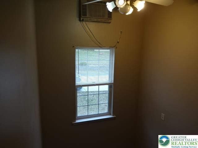 1221 West Whitehall Street, Allentown City, PA 18102