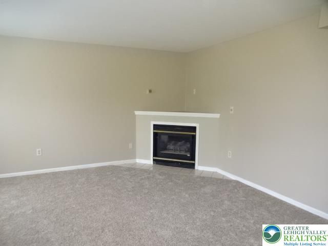 1221 West Whitehall Street, Allentown City, PA 18102