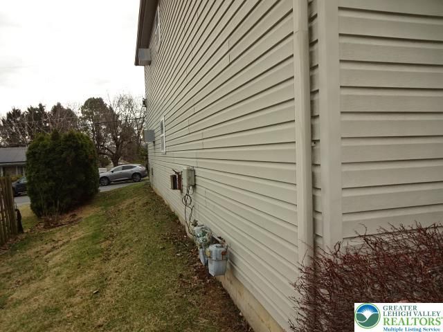 1221 West Whitehall Street, Allentown City, PA 18102