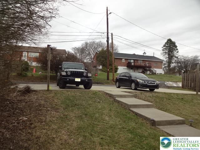 1221 West Whitehall Street, Allentown City, PA 18102