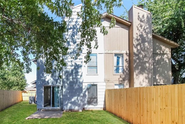 1102 Swan Lake Road, Edmond, OK 73003