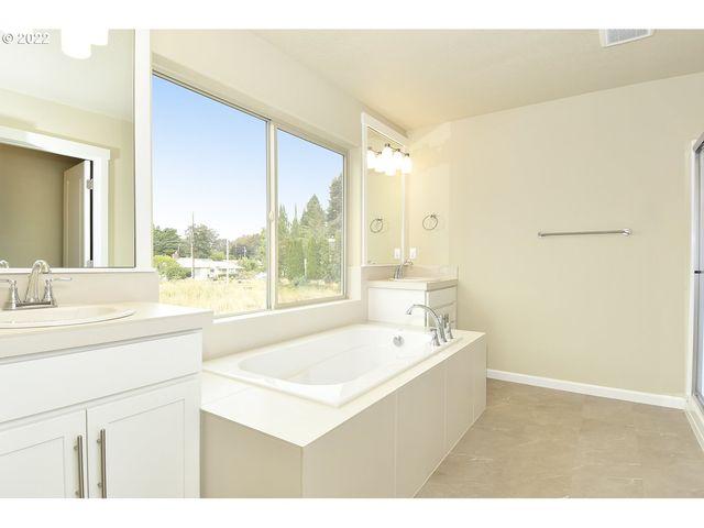 4791 Sw 179TH Ave, Beaverton, OR 97078