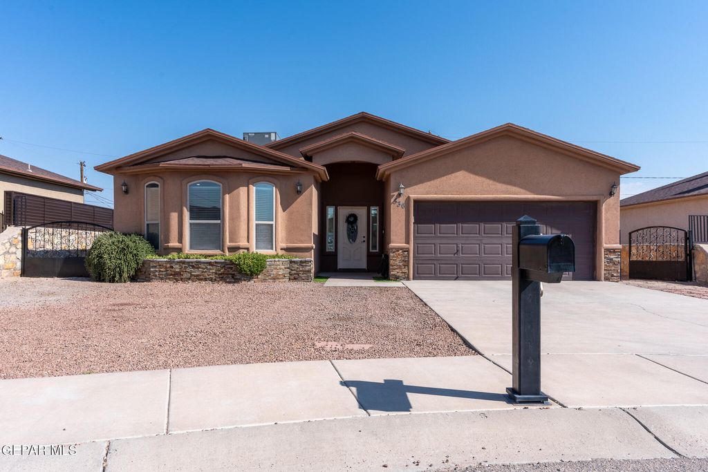 536 EL CERRO Drive, Sunland Park, NM 88063