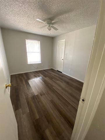 424 E Simonds Road 422-424, Seagoville, TX 75159