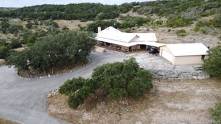 137 Private Road 3501, Mico, TX 78056