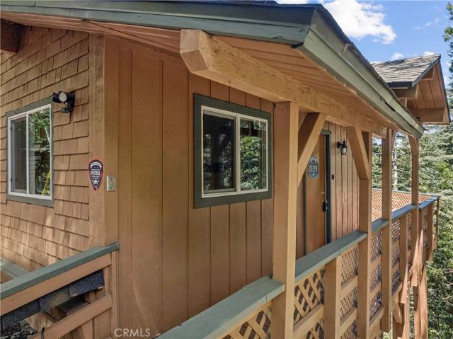 717 Oakmont Lane, Lake Arrowhead, CA 92352