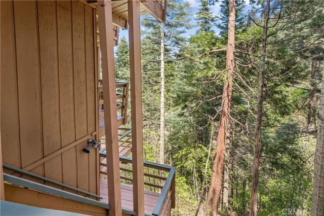 717 Oakmont Lane, Lake Arrowhead, CA 92352