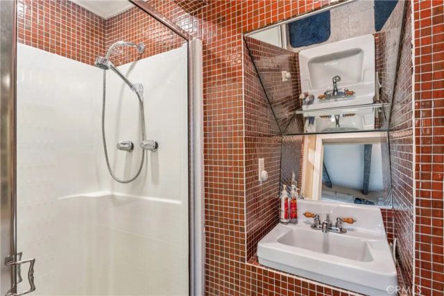 717 Oakmont Lane, Lake Arrowhead, CA 92352