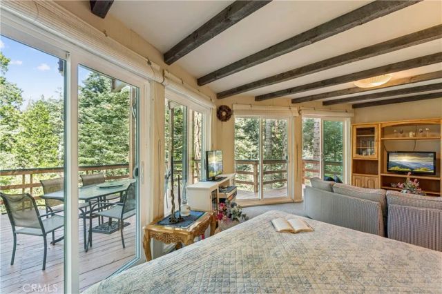 717 Oakmont Lane, Lake Arrowhead, CA 92352