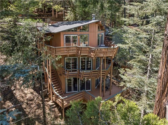 717 Oakmont Lane, Lake Arrowhead, CA 92352