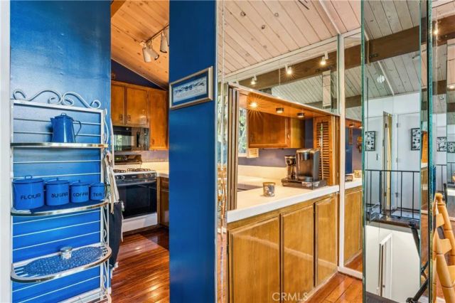 717 Oakmont Lane, Lake Arrowhead, CA 92352