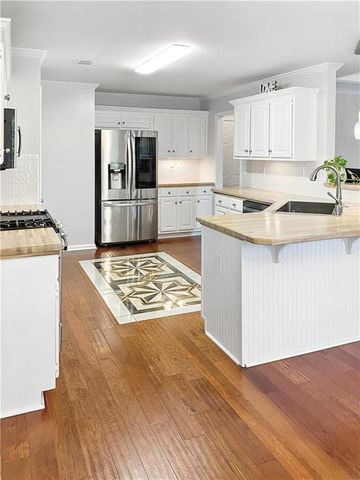 1200 Sunrise Field Court, Lawrenceville, GA 30043