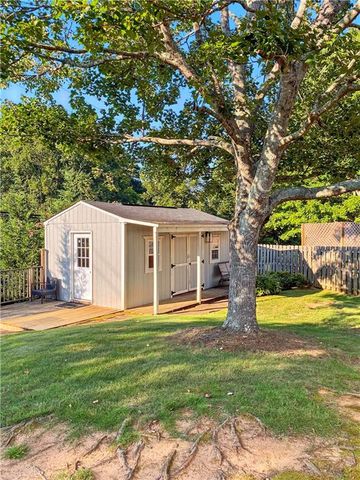 1200 Sunrise Field Court, Lawrenceville, GA 30043