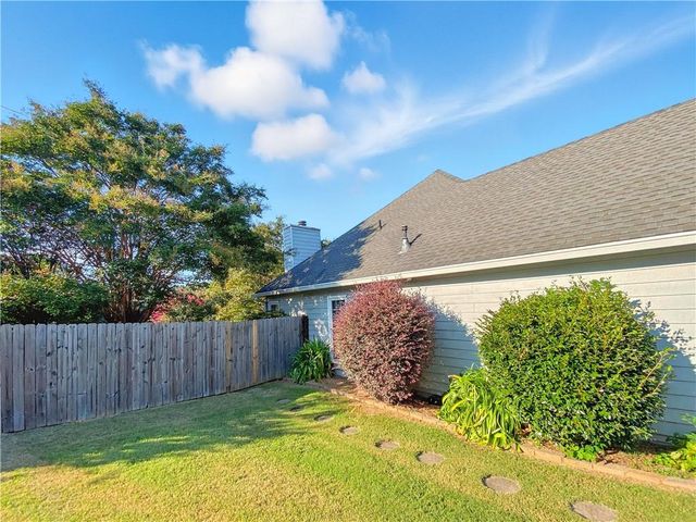 1200 Sunrise Field Court, Lawrenceville, GA 30043