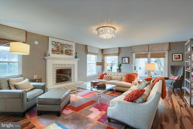 2312 FOX HOLLOW RD, Harrisburg, PA 17112