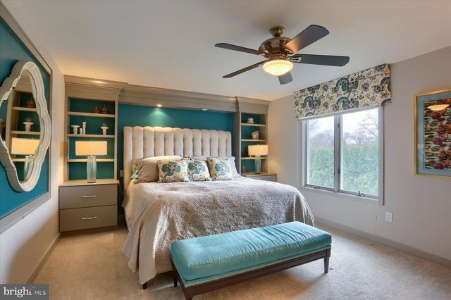 2312 FOX HOLLOW RD, Harrisburg, PA 17112