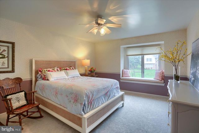 2312 FOX HOLLOW RD, Harrisburg, PA 17112