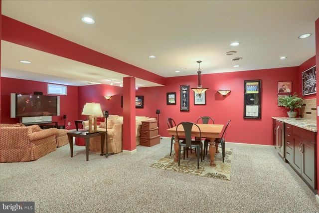 2312 FOX HOLLOW RD, Harrisburg, PA 17112