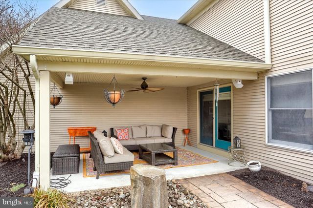 2312 FOX HOLLOW RD, Harrisburg, PA 17112