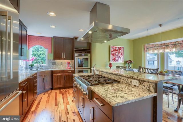 2312 FOX HOLLOW RD, Harrisburg, PA 17112