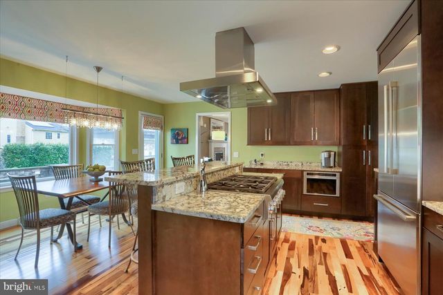 2312 FOX HOLLOW RD, Harrisburg, PA 17112