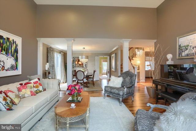 2312 FOX HOLLOW RD, Harrisburg, PA 17112