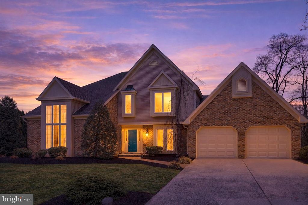 2312 FOX HOLLOW RD, Harrisburg, PA 17112