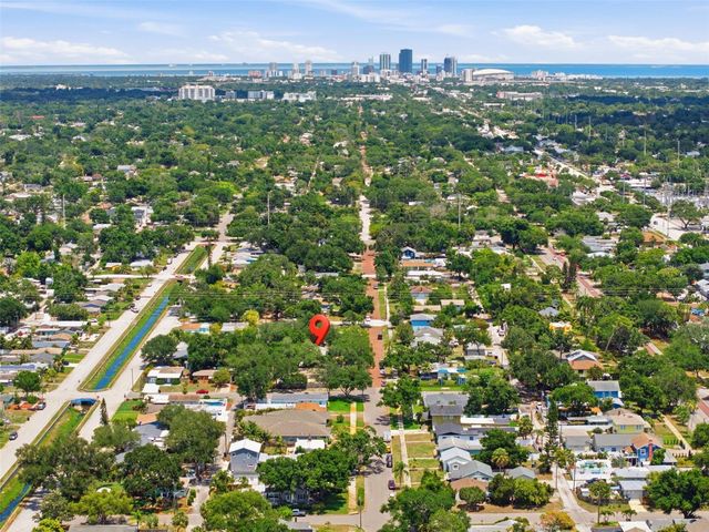 5425 2ND AVENUE N, St Petersburg, FL 33710