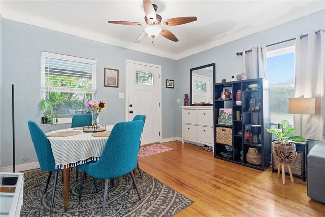 5425 2ND AVENUE N, St Petersburg, FL 33710