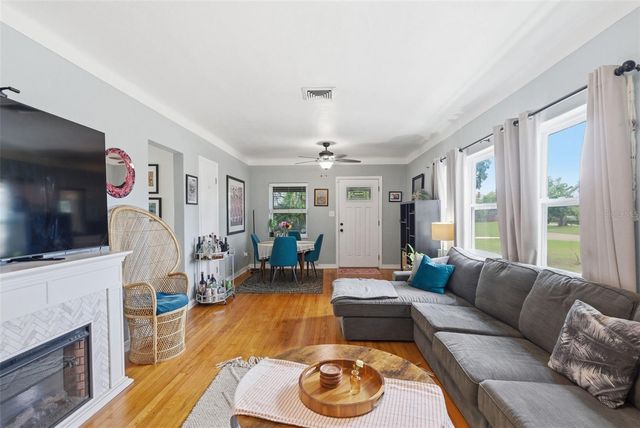 5425 2ND AVENUE N, St Petersburg, FL 33710