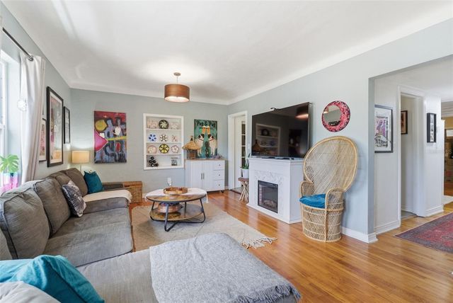 5425 2ND AVENUE N, St Petersburg, FL 33710