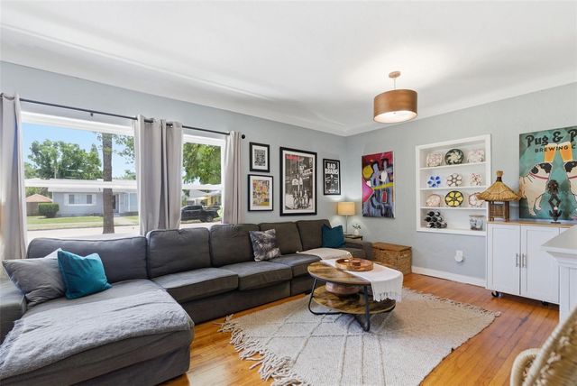 5425 2ND AVENUE N, St Petersburg, FL 33710