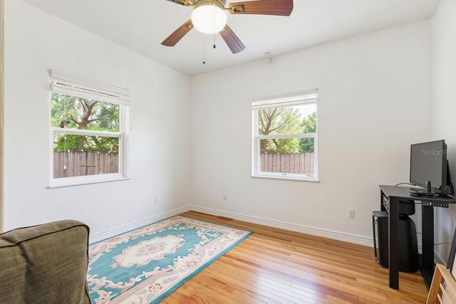 5425 2ND AVENUE N, St Petersburg, FL 33710