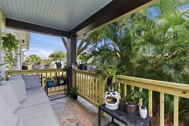 5425 2ND AVENUE N, St Petersburg, FL 33710