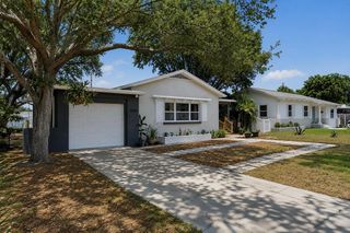5425 2ND AVENUE N, St Petersburg, FL 33710