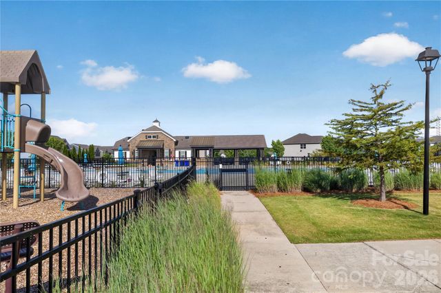 15211 Meacham Farm Drive 36, Huntersville, NC 28078
