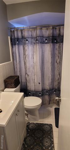 21160 Kipling Street, Oak Park, MI 48237