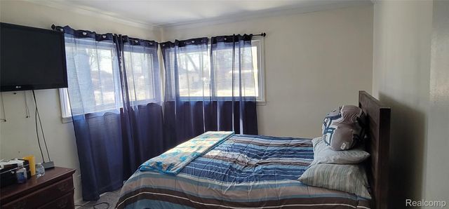 21160 Kipling Street, Oak Park, MI 48237