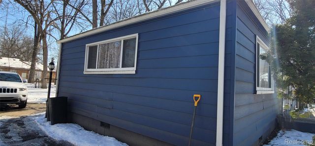 21160 Kipling Street, Oak Park, MI 48237