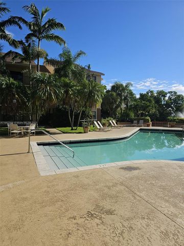 9999 Summerbreeze Dr 215, Sunrise, FL 33322