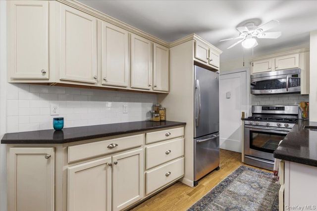 1 Brooklands GB, Bronxville, NY 10708