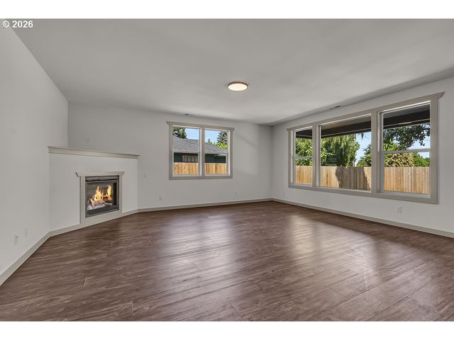 1025 CHURCH St, Woodburn, OR 97071