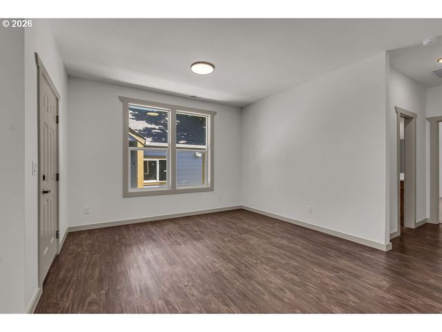 1025 CHURCH St, Woodburn, OR 97071